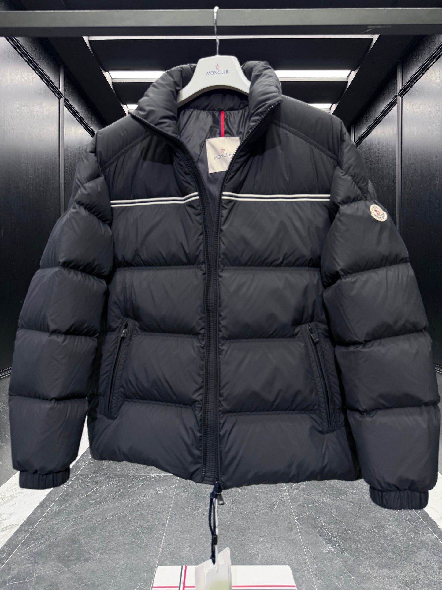 MONC BOUVAQUE JACKET