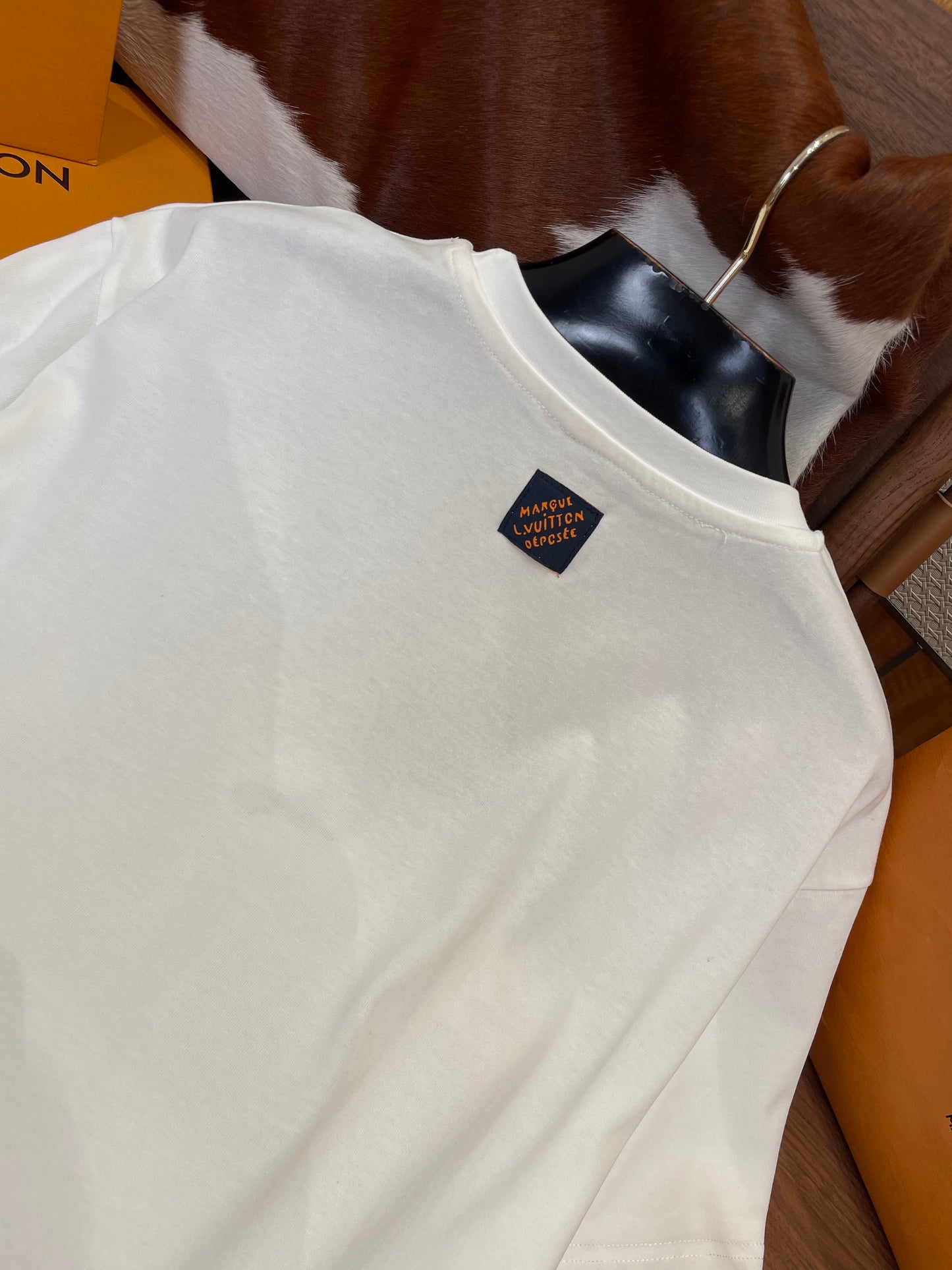 LOU T-SHIRT