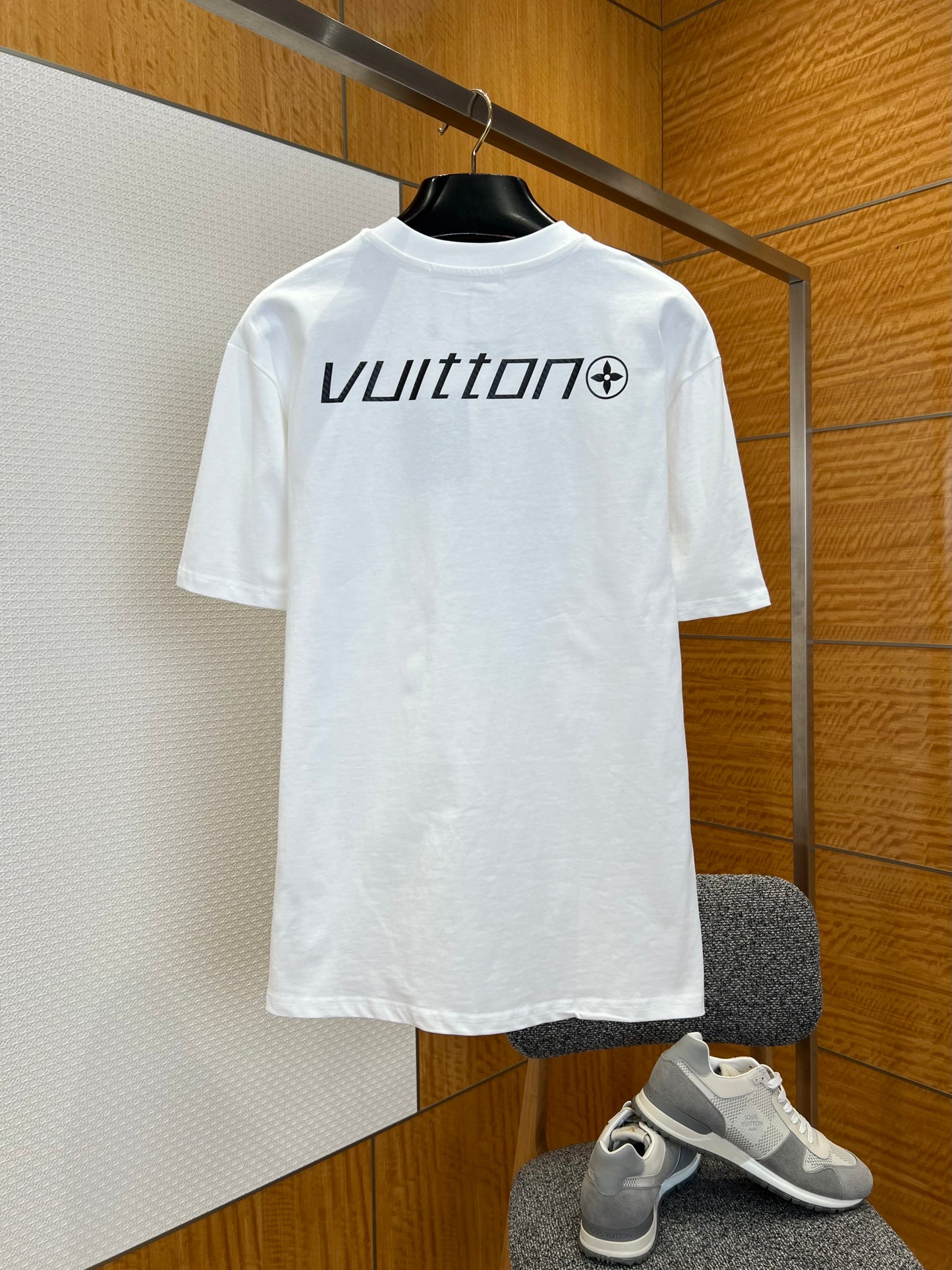 LOU T-SHIRT