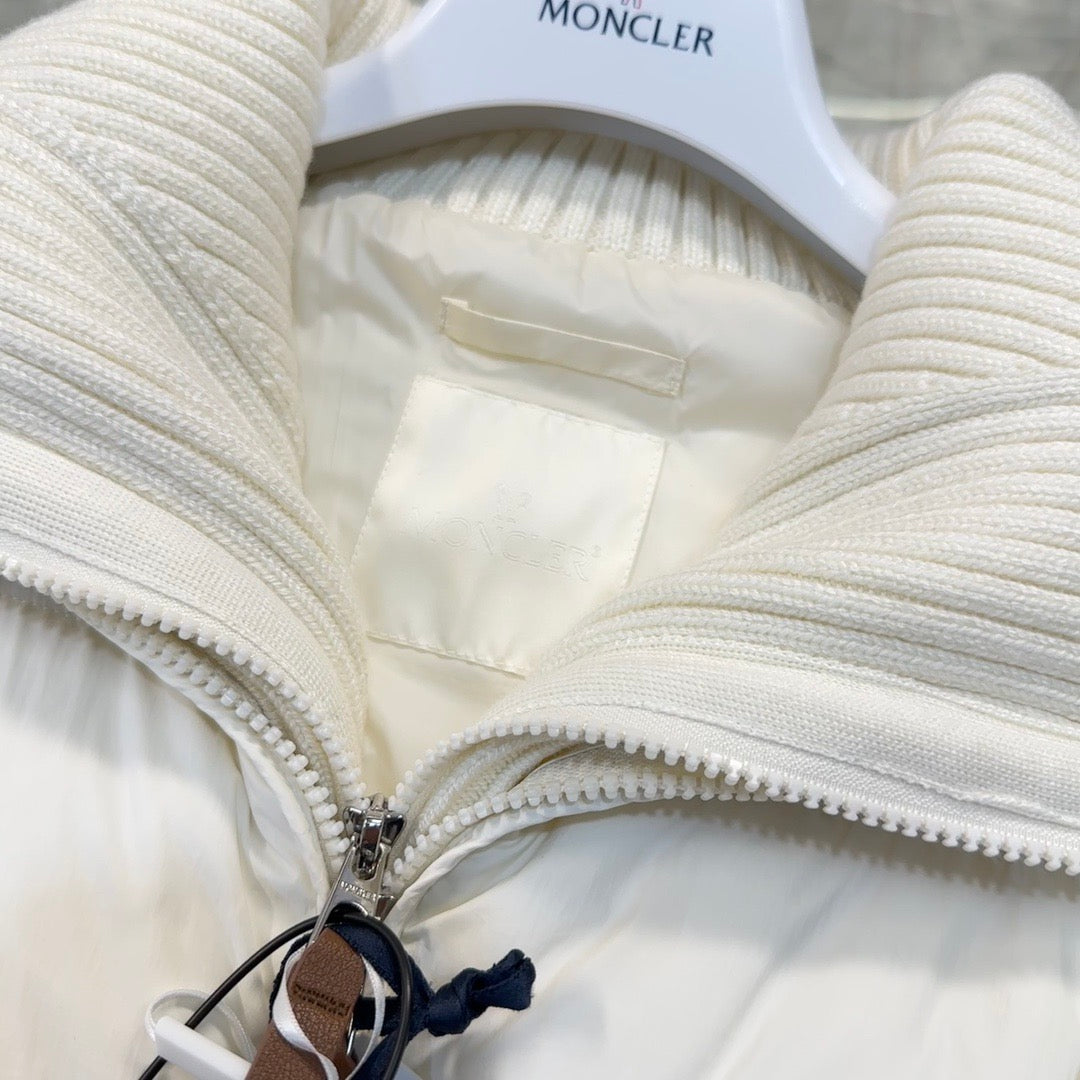 MONC JADEITE JACKET