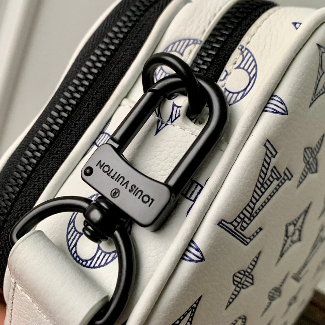 LOU ALPHA WEARABLE WALLET