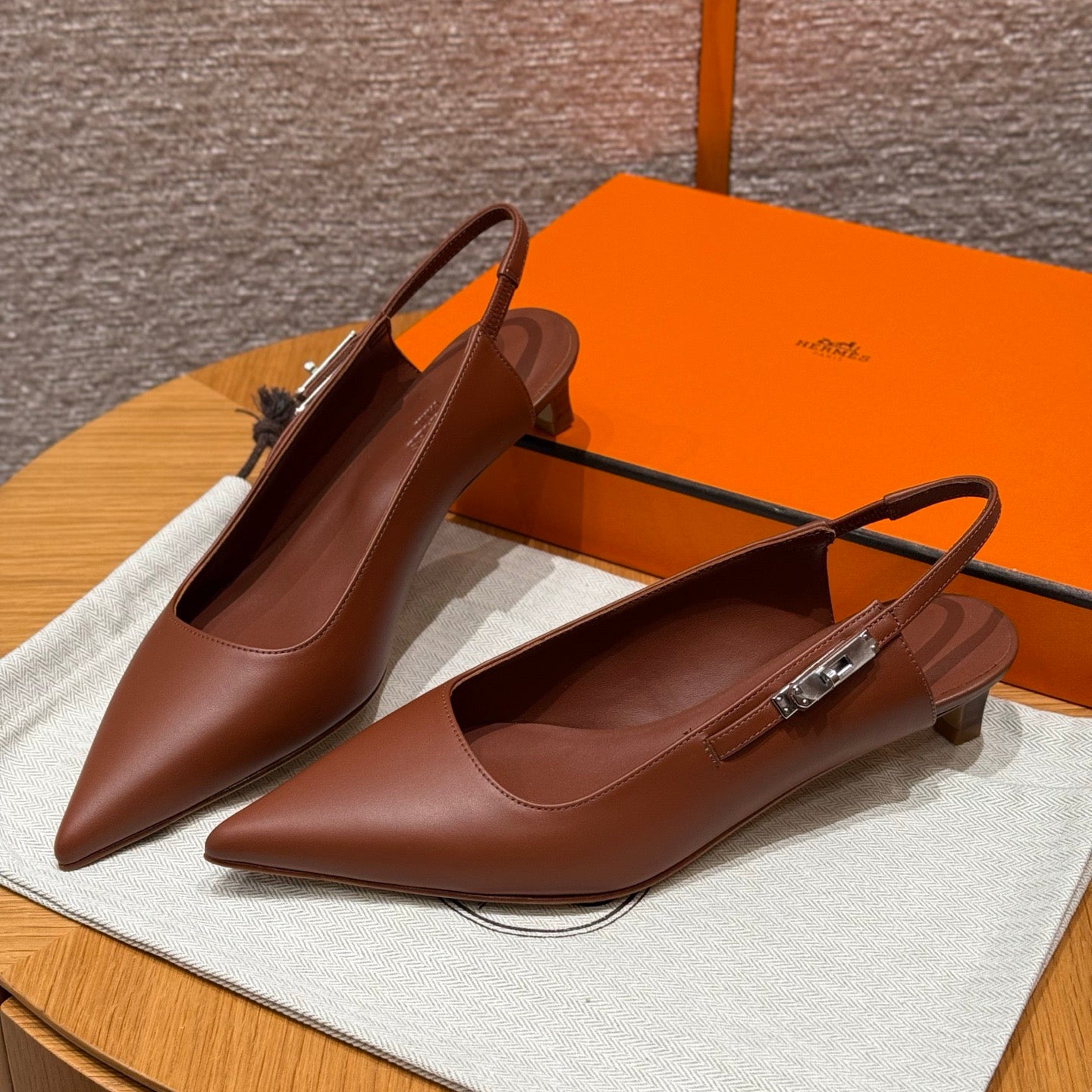 HERM LOVER 40 PUMPS