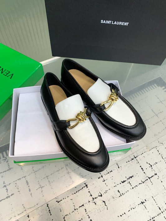 BOTT LOAFERS