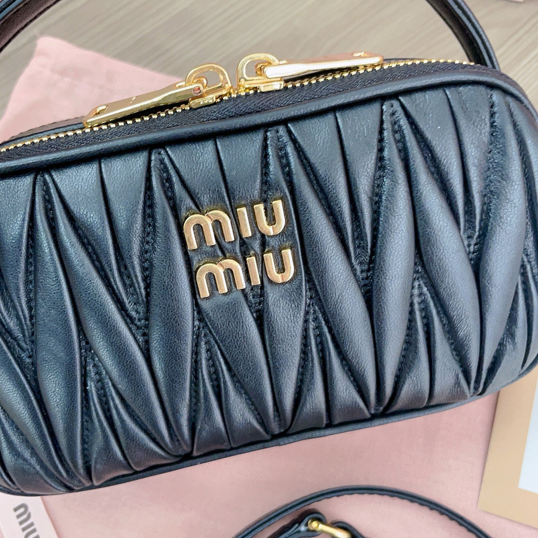 MIU M MATELASSE SHOULDER BAG