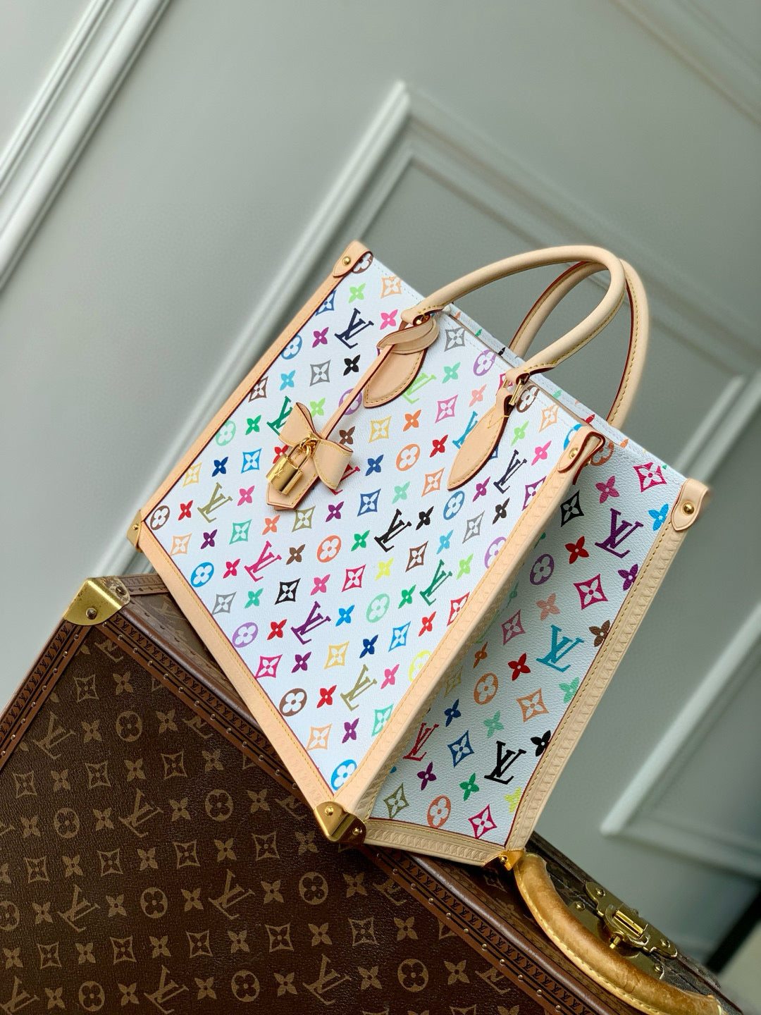 LOU x MURAKAMI ONTHEGO MM BAG