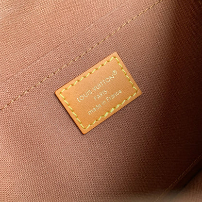 LOU SATCHEL WEARABLE WALLET