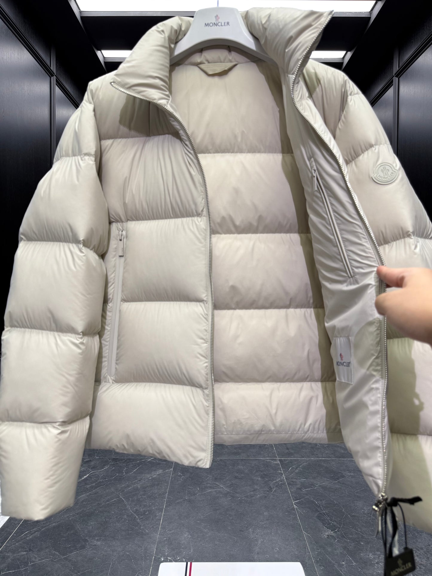 MONC TARN JACKET