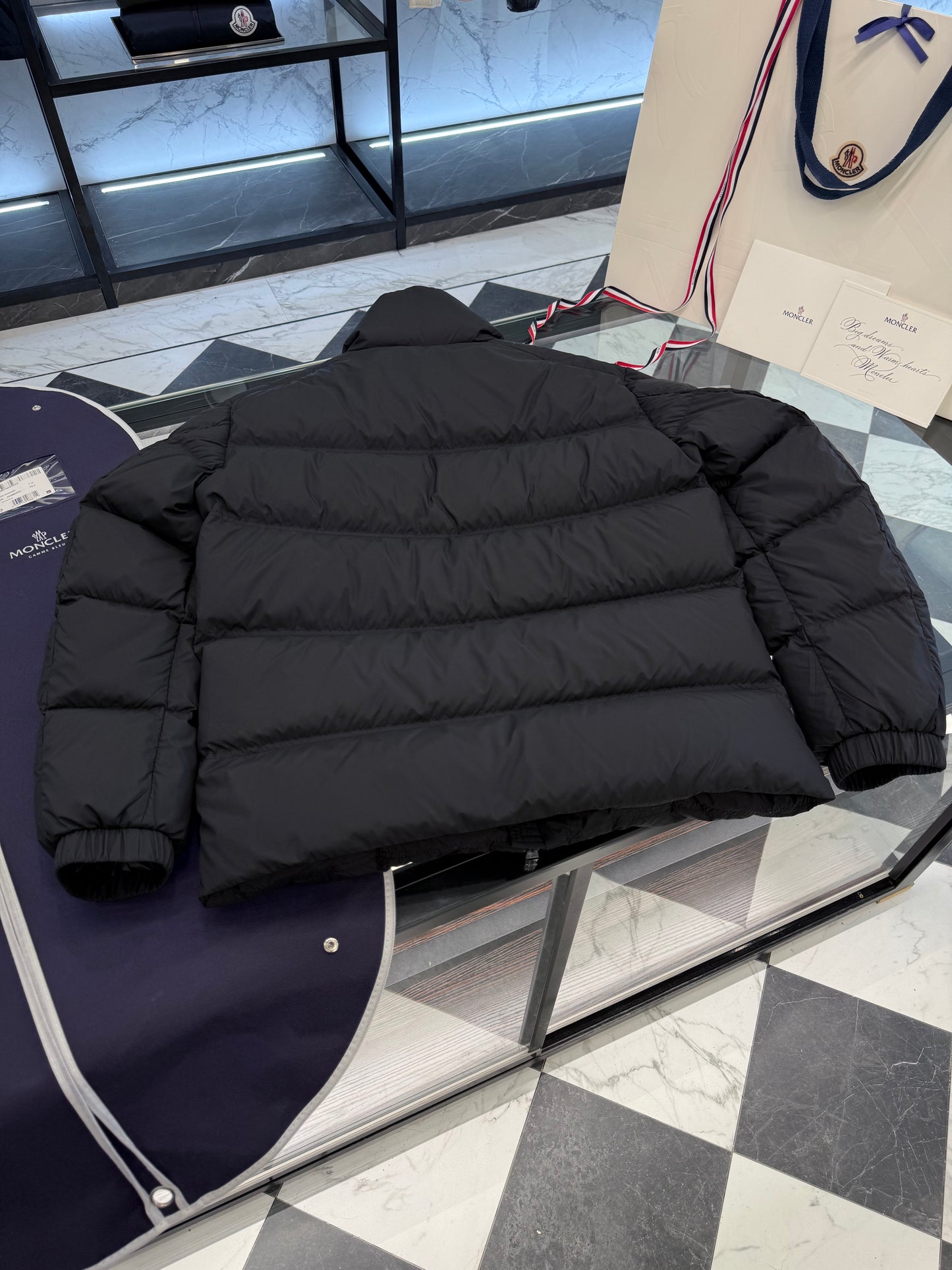 MONC BOUVAQUE JACKET