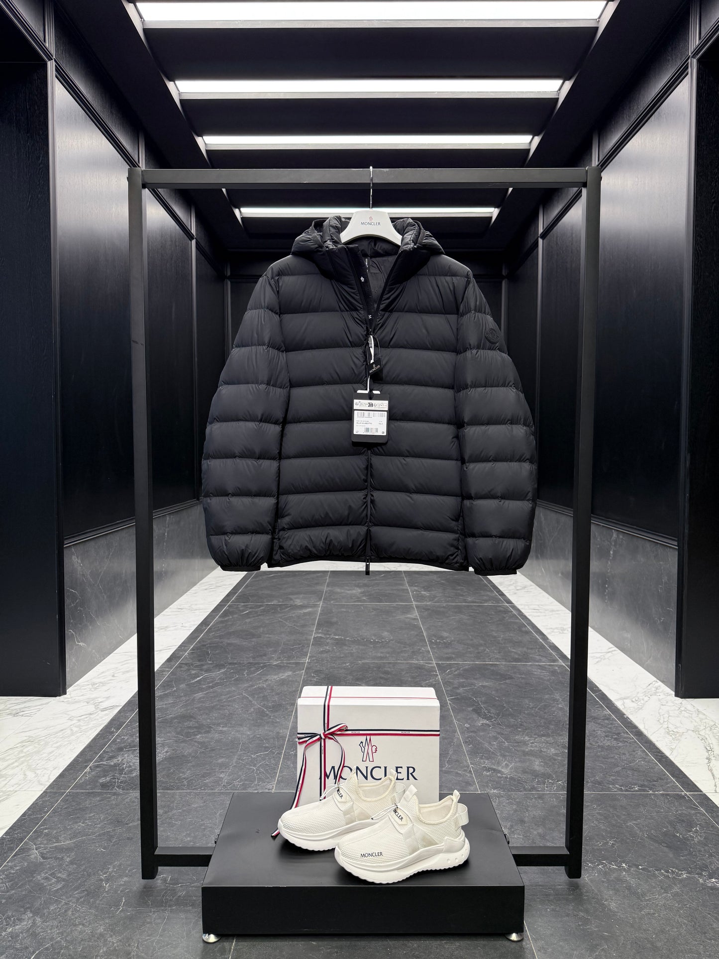 MONC JELUZ JACKET