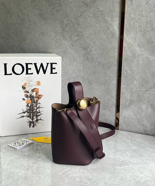 LOEW MINI PEBBLE BUCKET BAG