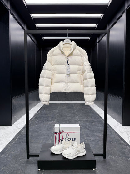 MONC PETRA JACKET