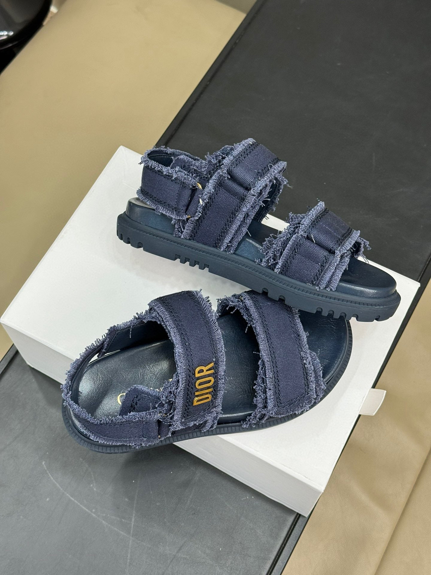 CD SANDALS