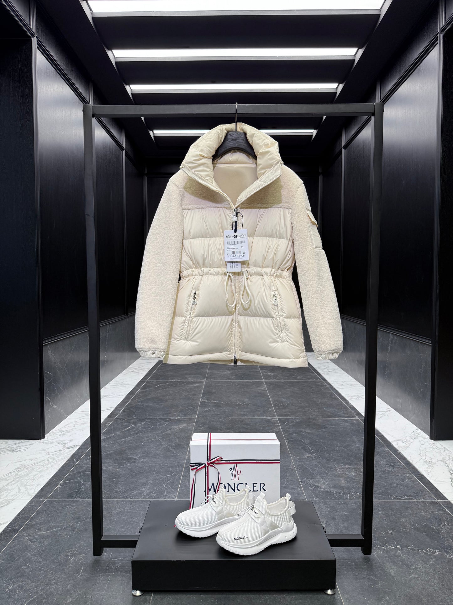 MONC ESCAUT JACKET