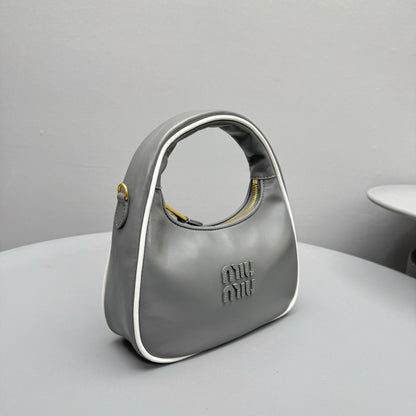 MIU M WANDER BAG