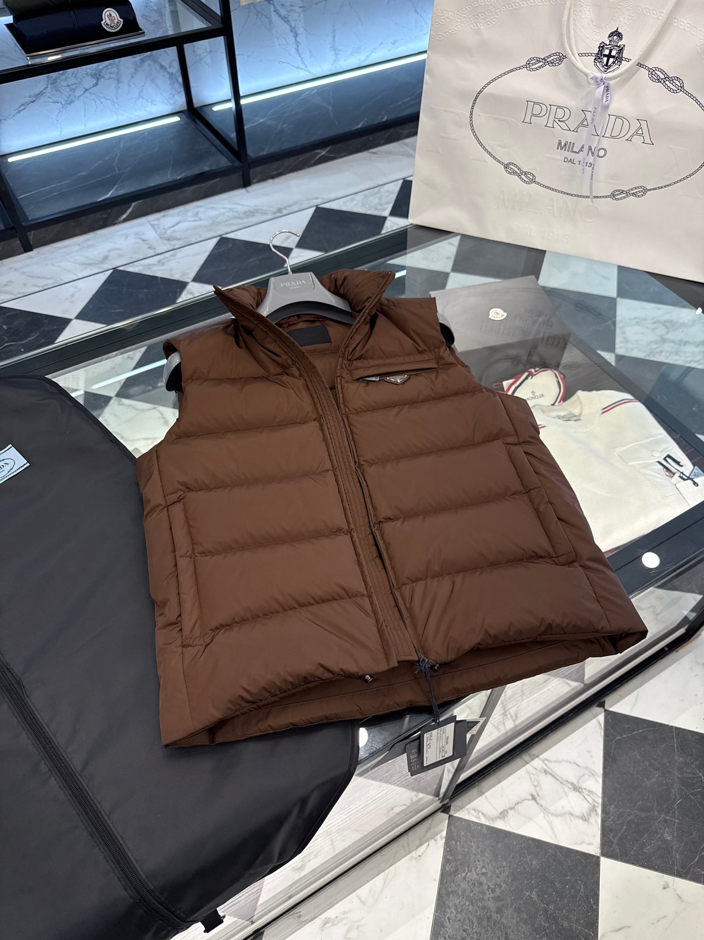 PD VEST