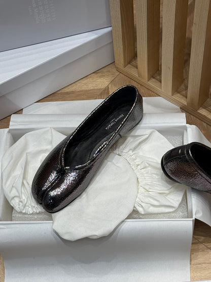 MAISON M TABI BALLET FLATS