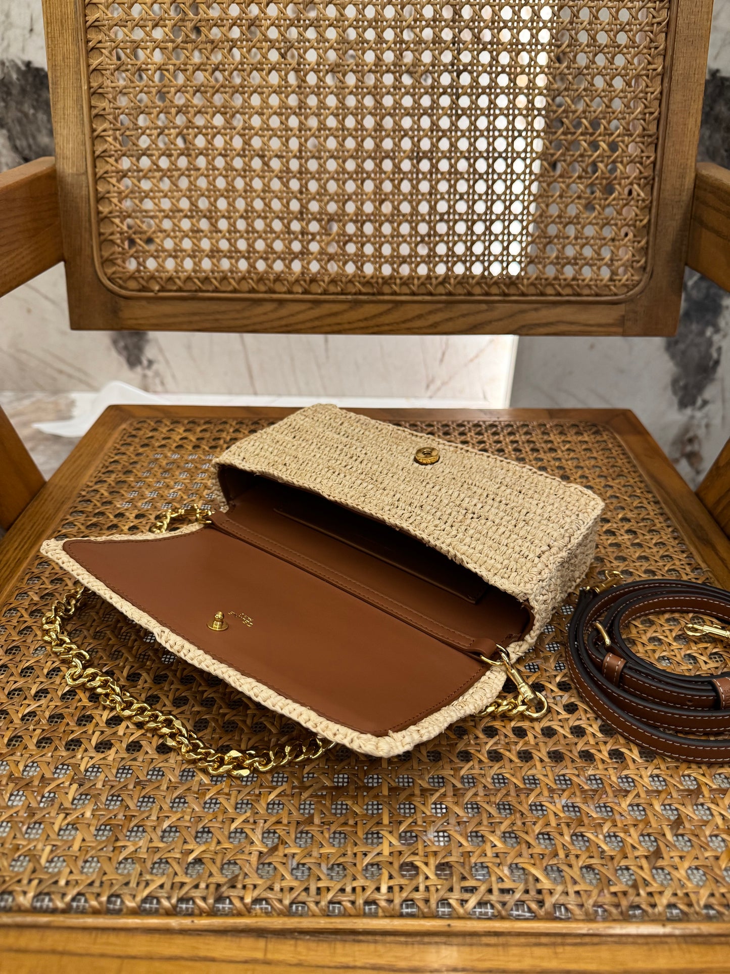 CEL MULTIPOCHETTE IN RAFFIA BAG