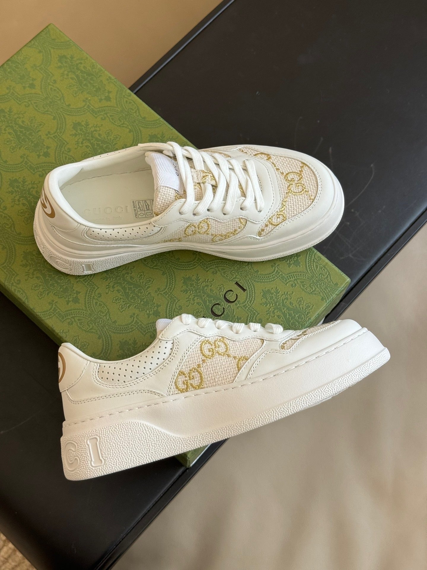 GG EMBOSSED SNEAKER