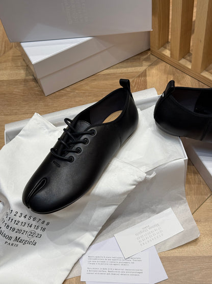 MAISON M TABI LOAFERS