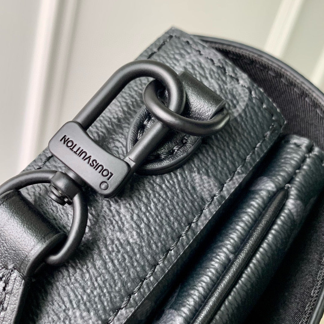 LOU MONTSOURIS WEARABLE WALLET