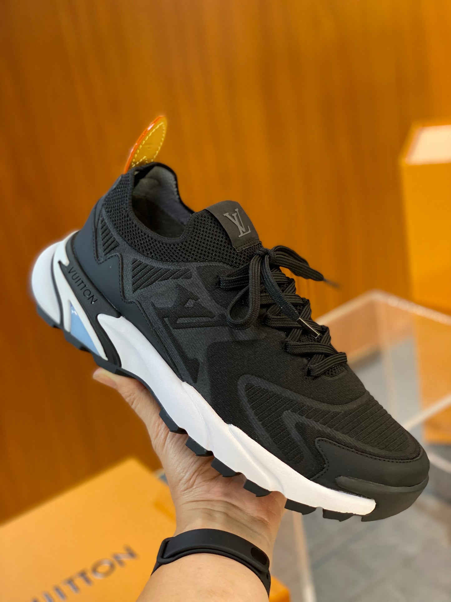 LOU RUNNER TATIC TRAINERS