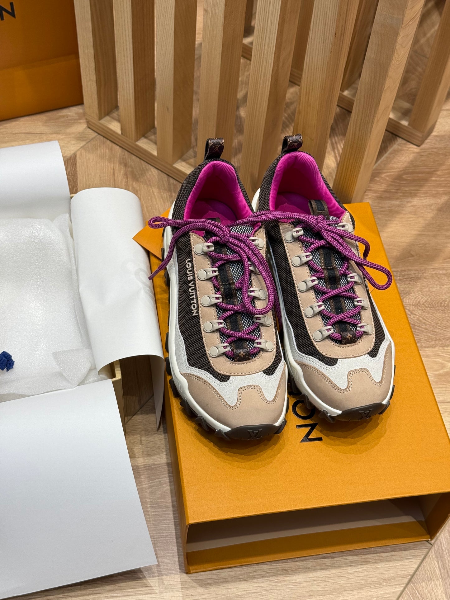 LOU RUSH XPLORER SNEAKERS