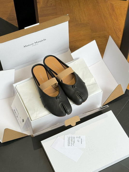 MAISON M TABI BALLET FLATS
