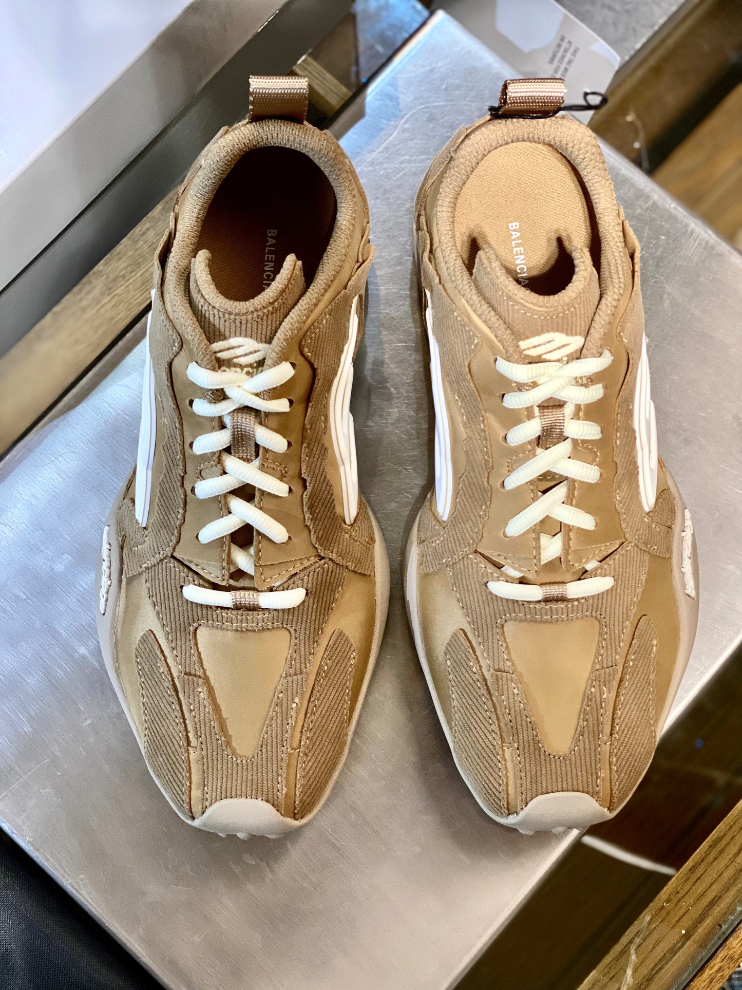 BAL MONDAY ULTRA SNEAKERS