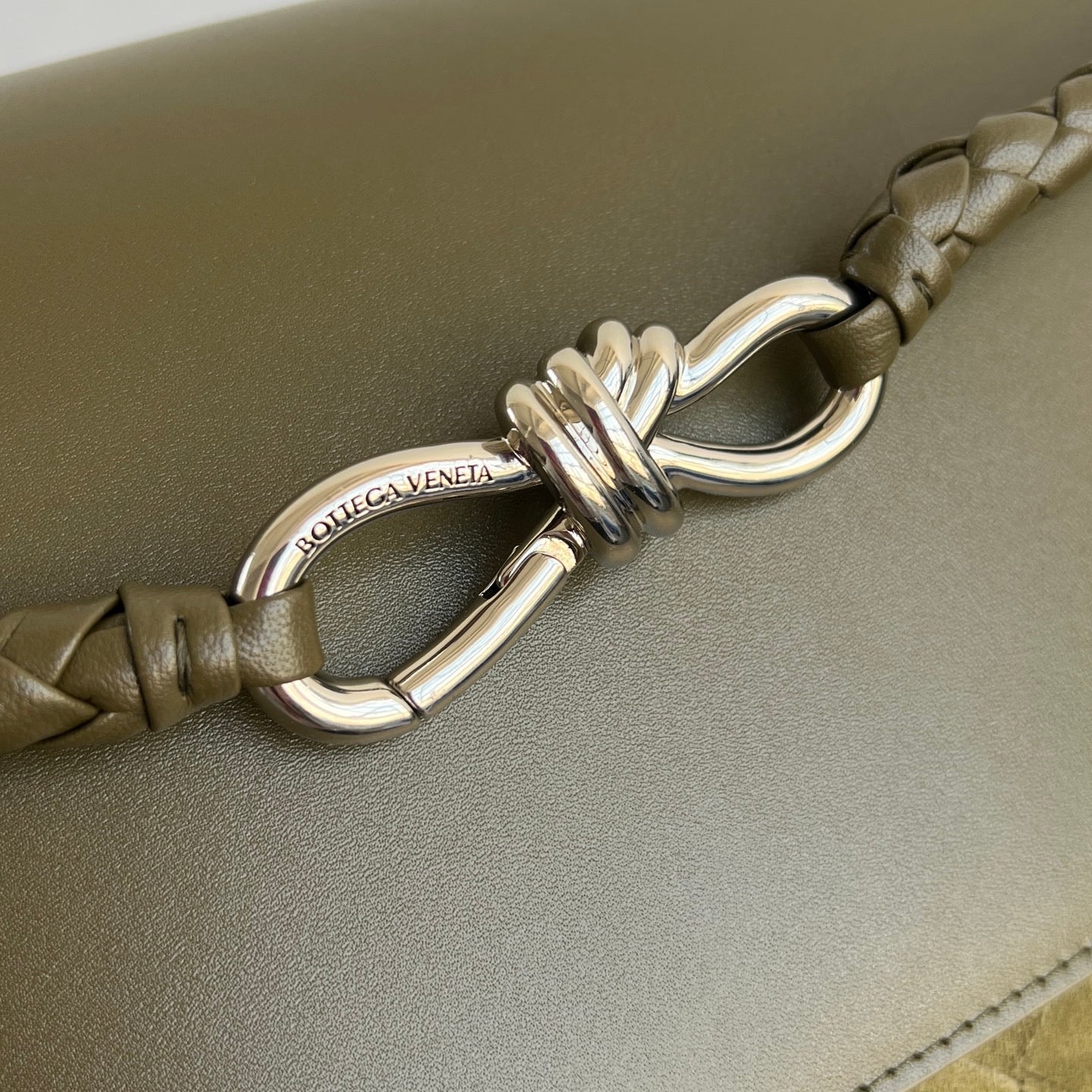 BOTT V ANDIAMO MESSENGER BAG