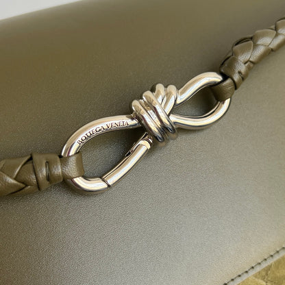 BOTT V ANDIAMO MESSENGER BAG