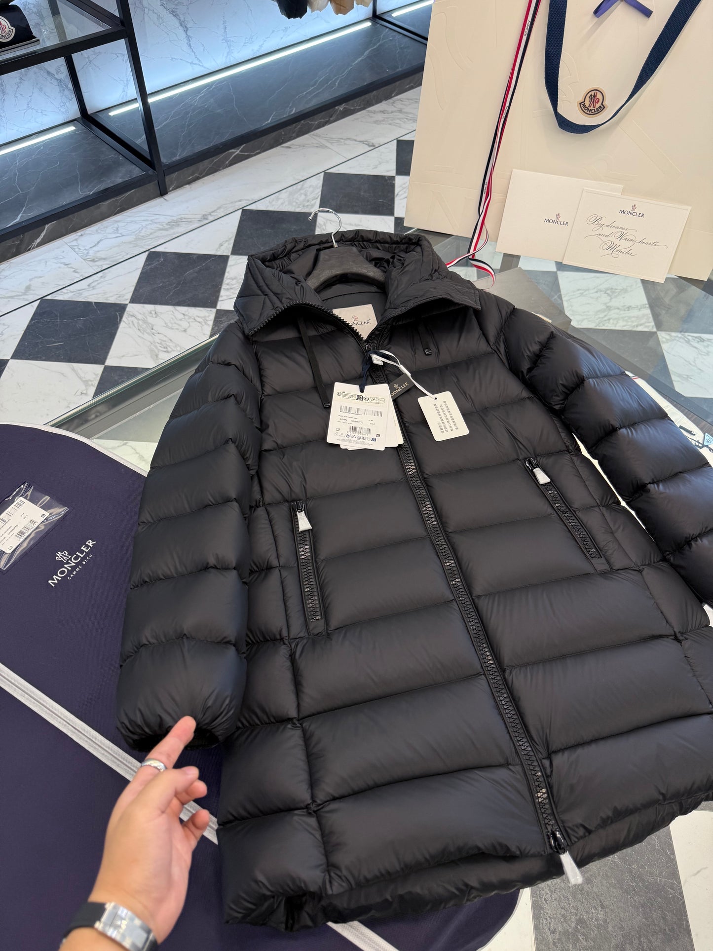 MONC SUYENNE COAT