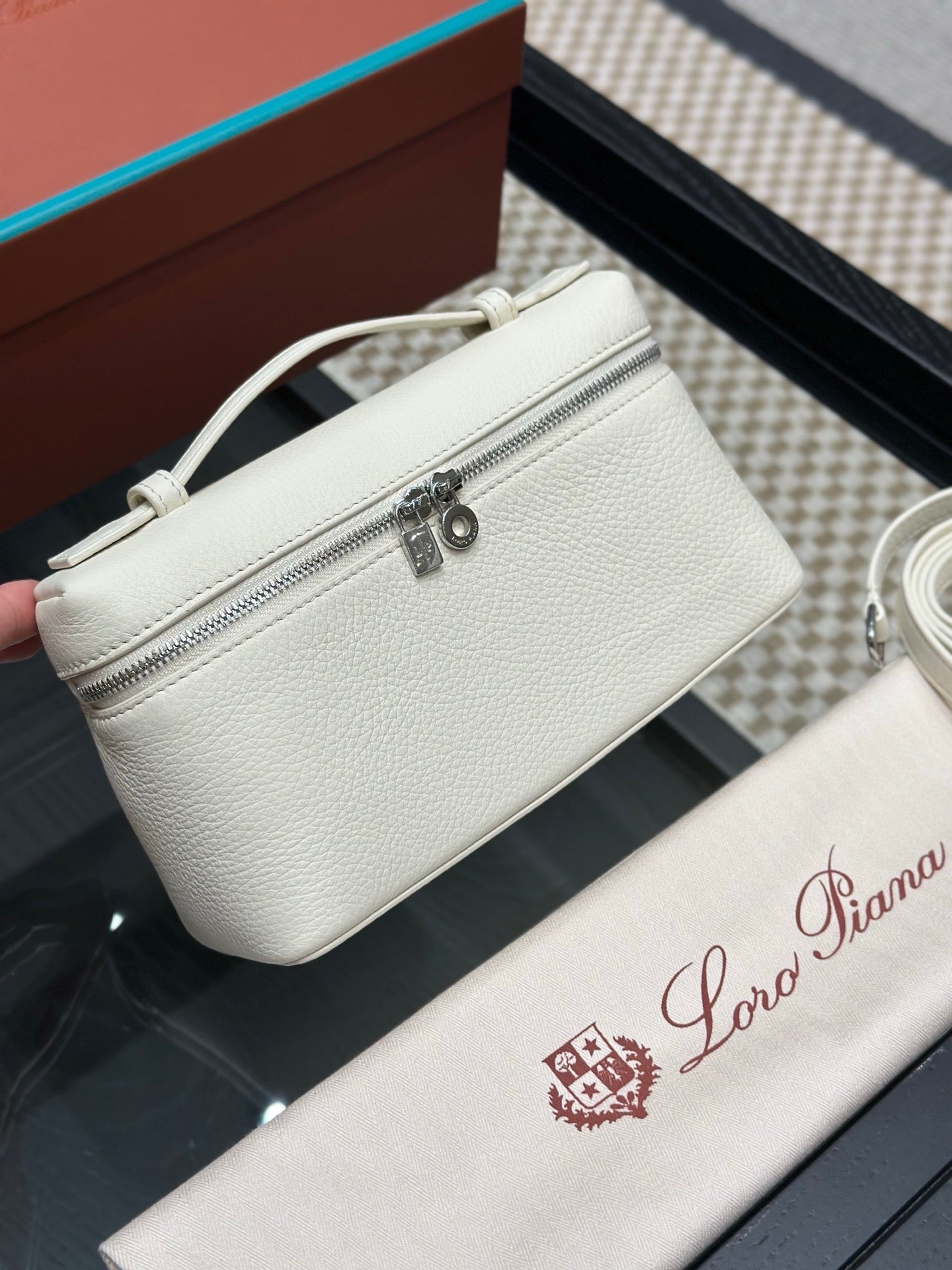 LORO P EXTRA POCKET L19 BAG