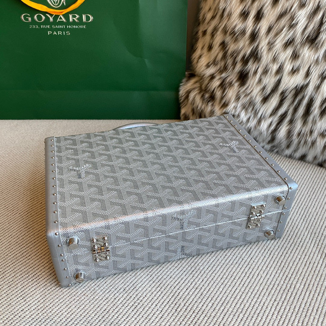 GOYA GRAND HOTEL TRUNK BAG