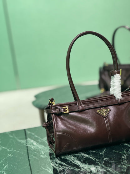 PD MEDIUM LEATHER HANDBAG