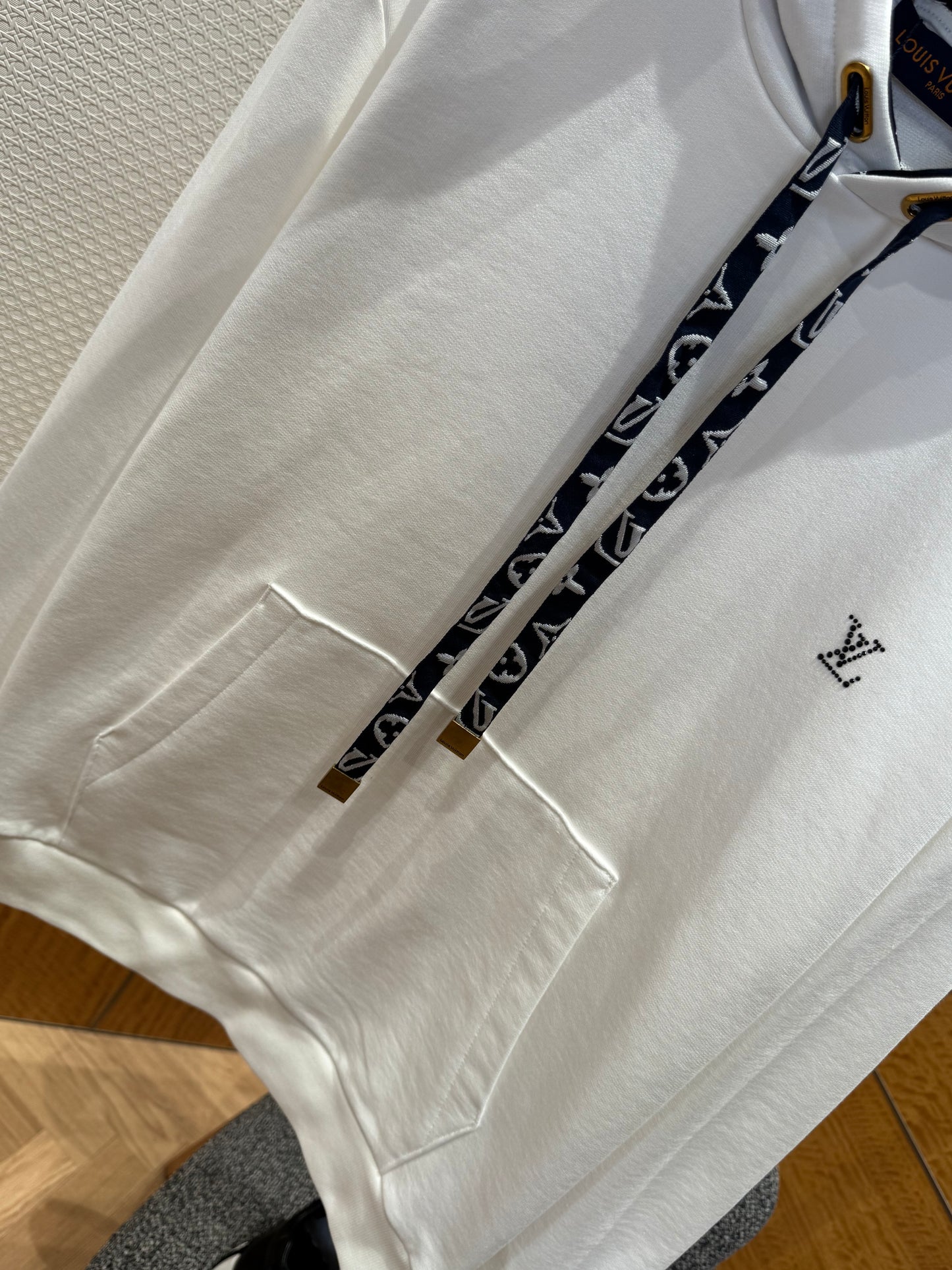 LOU HOODIE