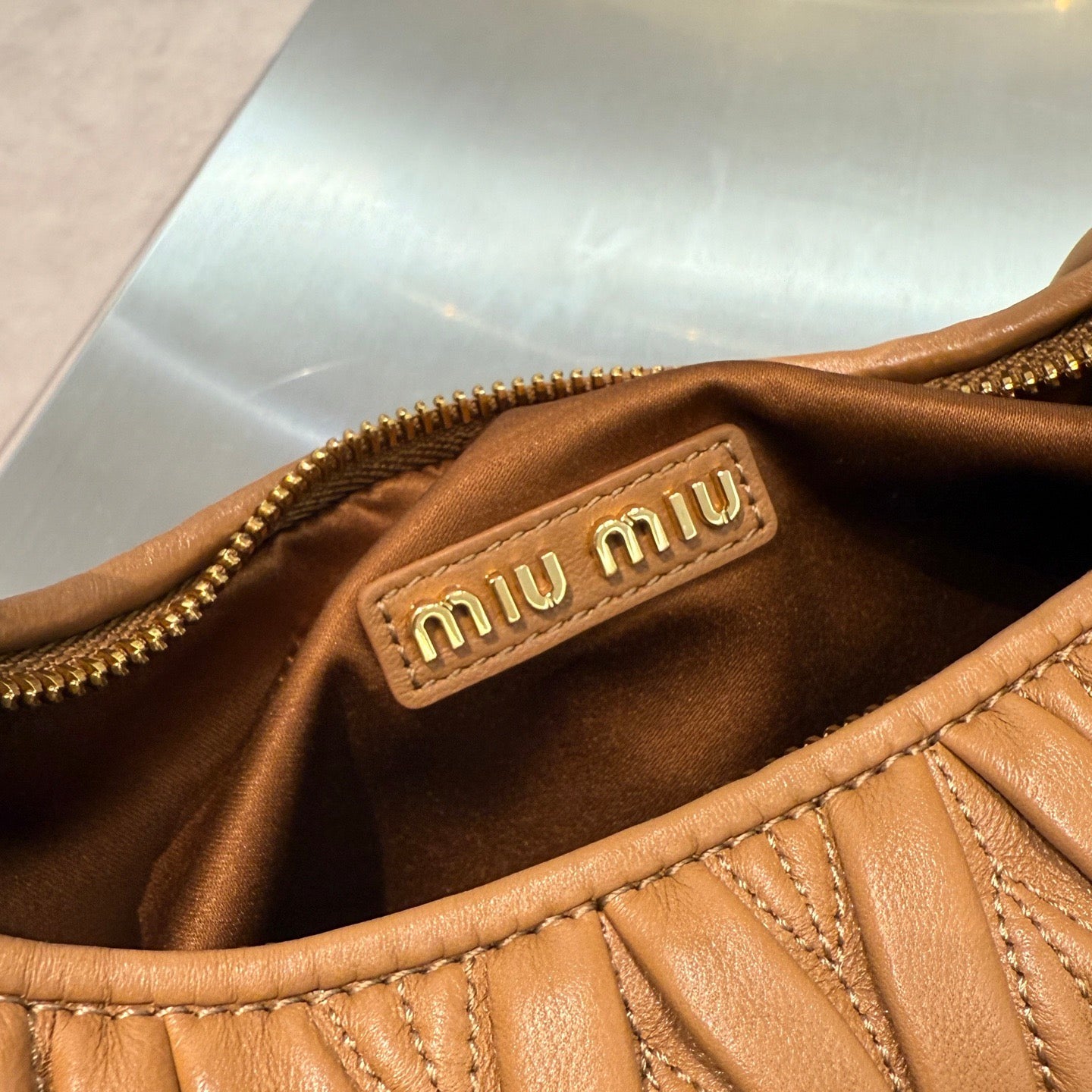 MIU M WANDER BAG