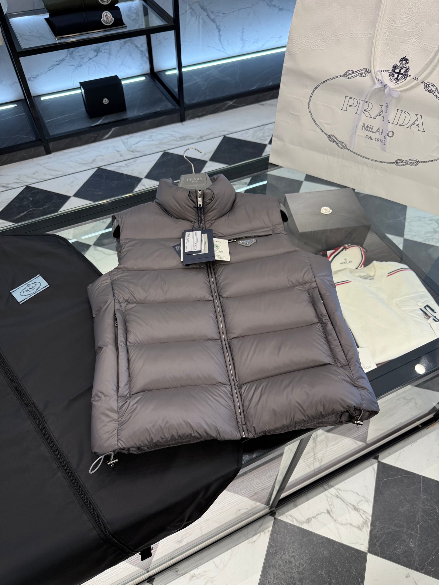 PD VEST