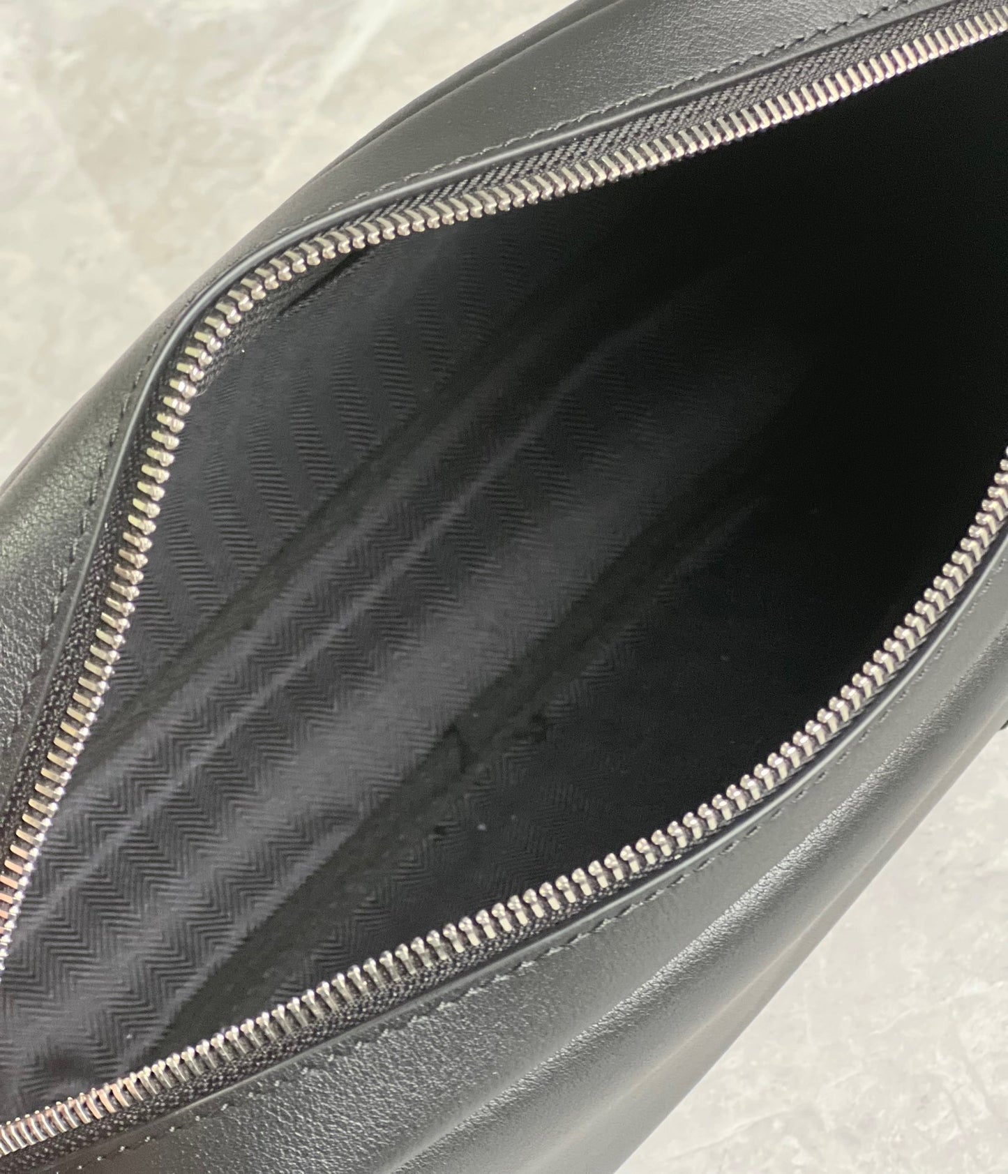 LOEW XS MILITARY MESSENGER BAG