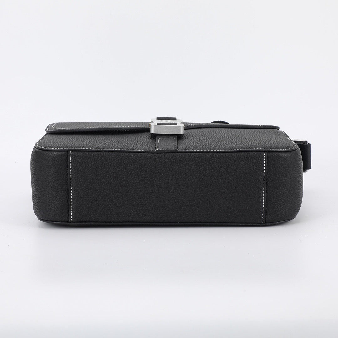 CD SADDLE MESSENGER BAG