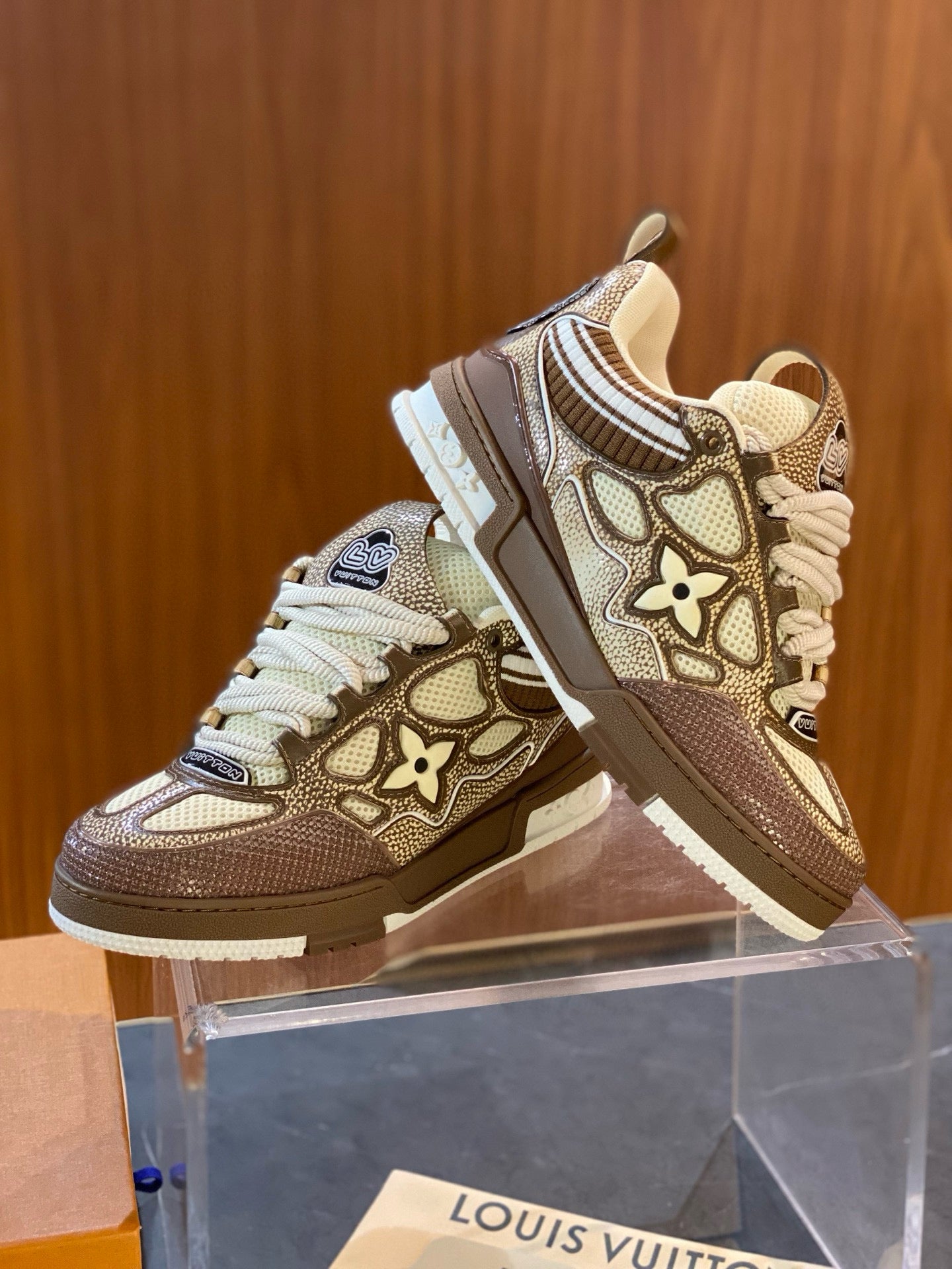 LOU TRAINERS