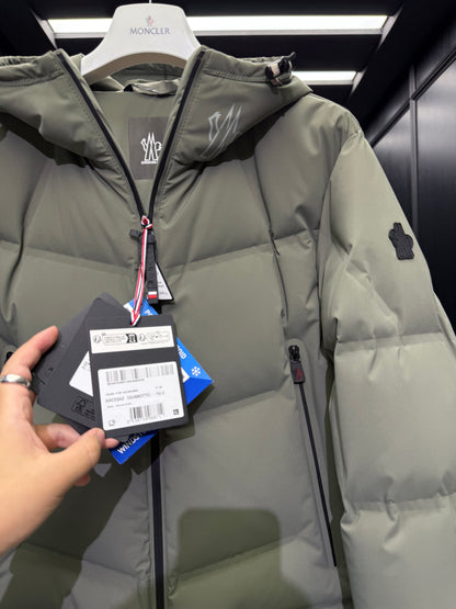 MONC ARCESAZ JACKET