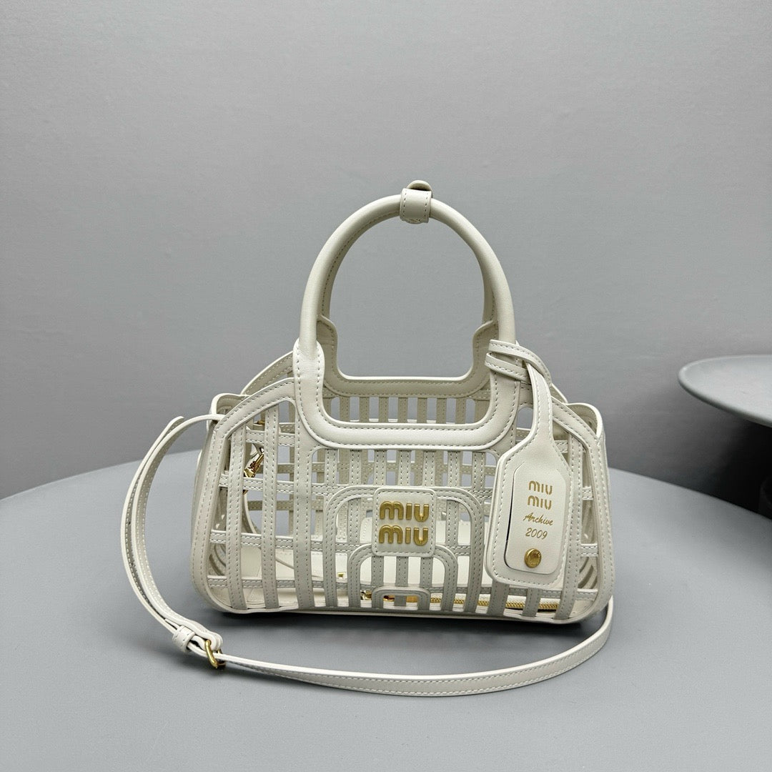 MIU M LEATHER BASKET BAG