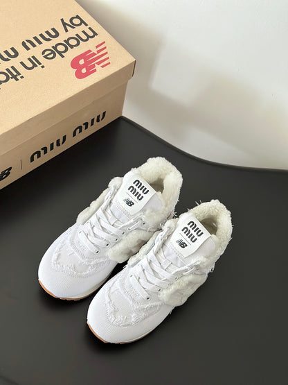 MIU M x NEW BALANCE TRAINERS