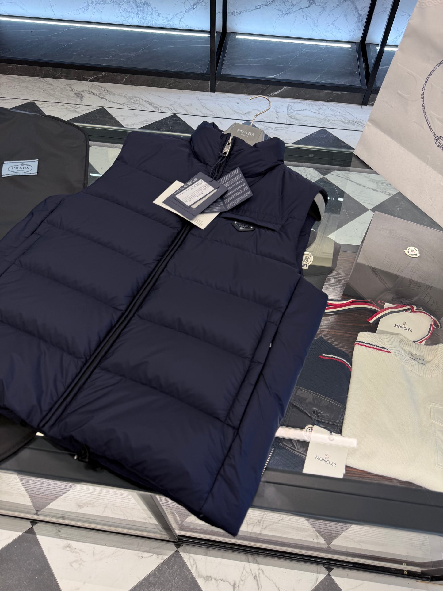 PD VEST