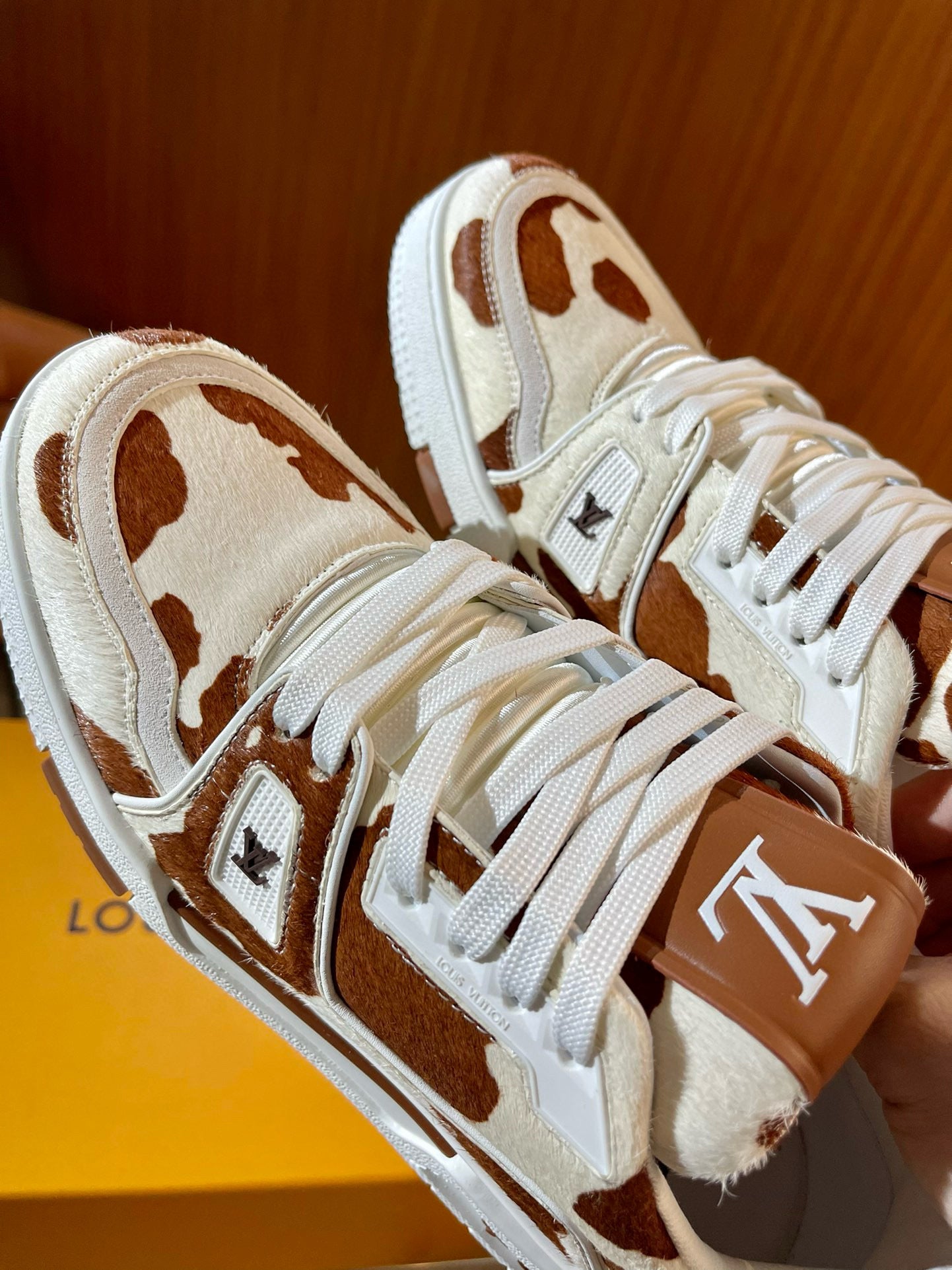 LOU TRAINERS
