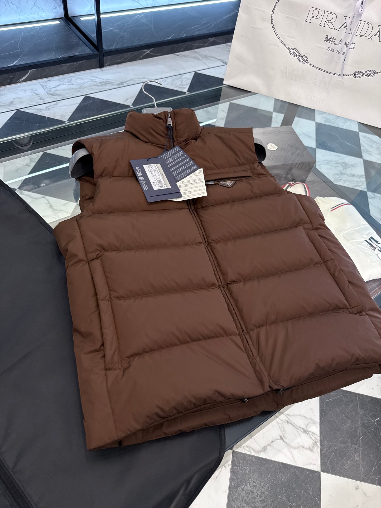 PD VEST