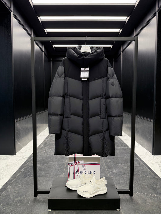 MONC MATT BLACK COAT