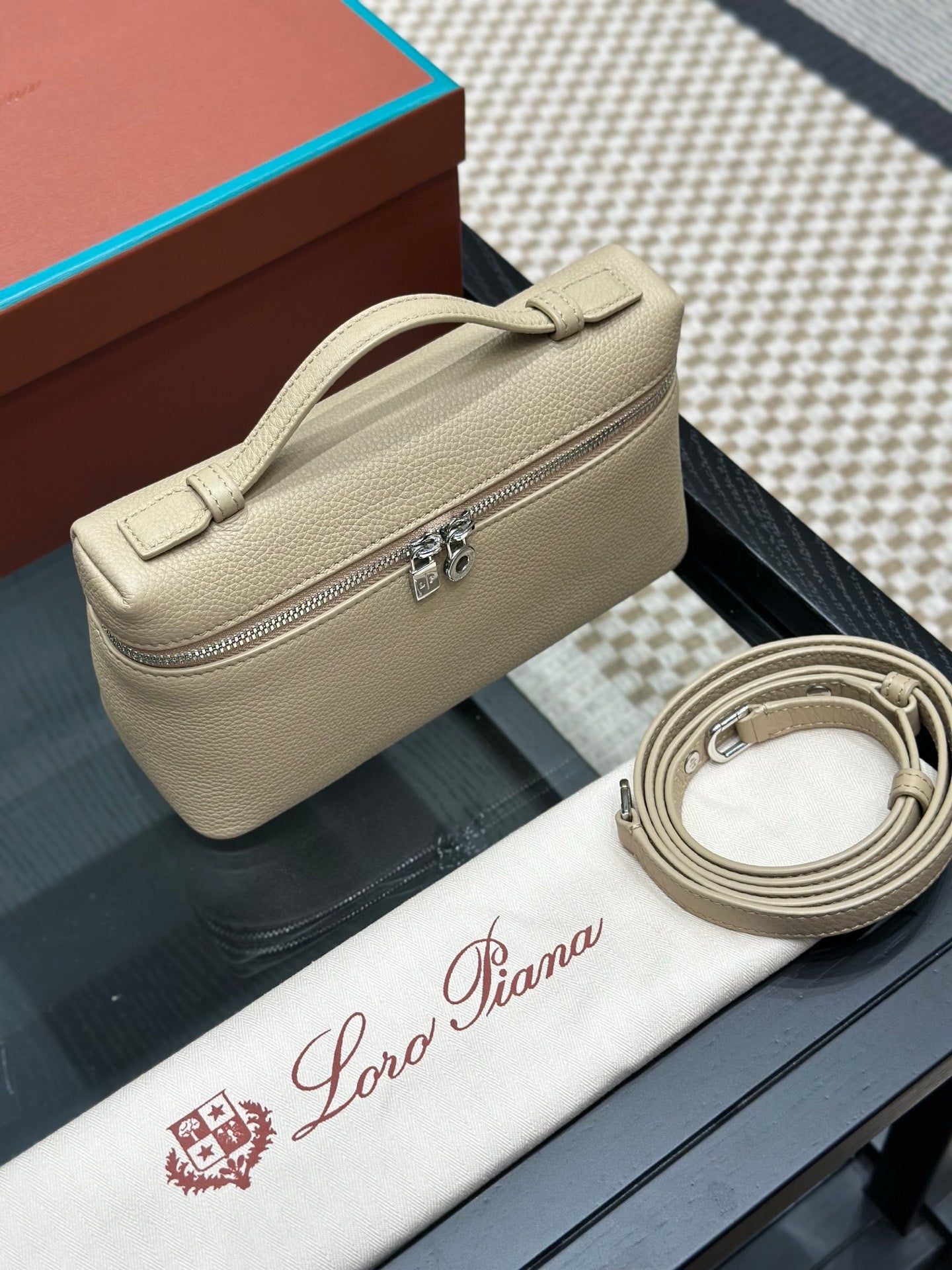 LORO P EXTRA POCKET L19 BAG