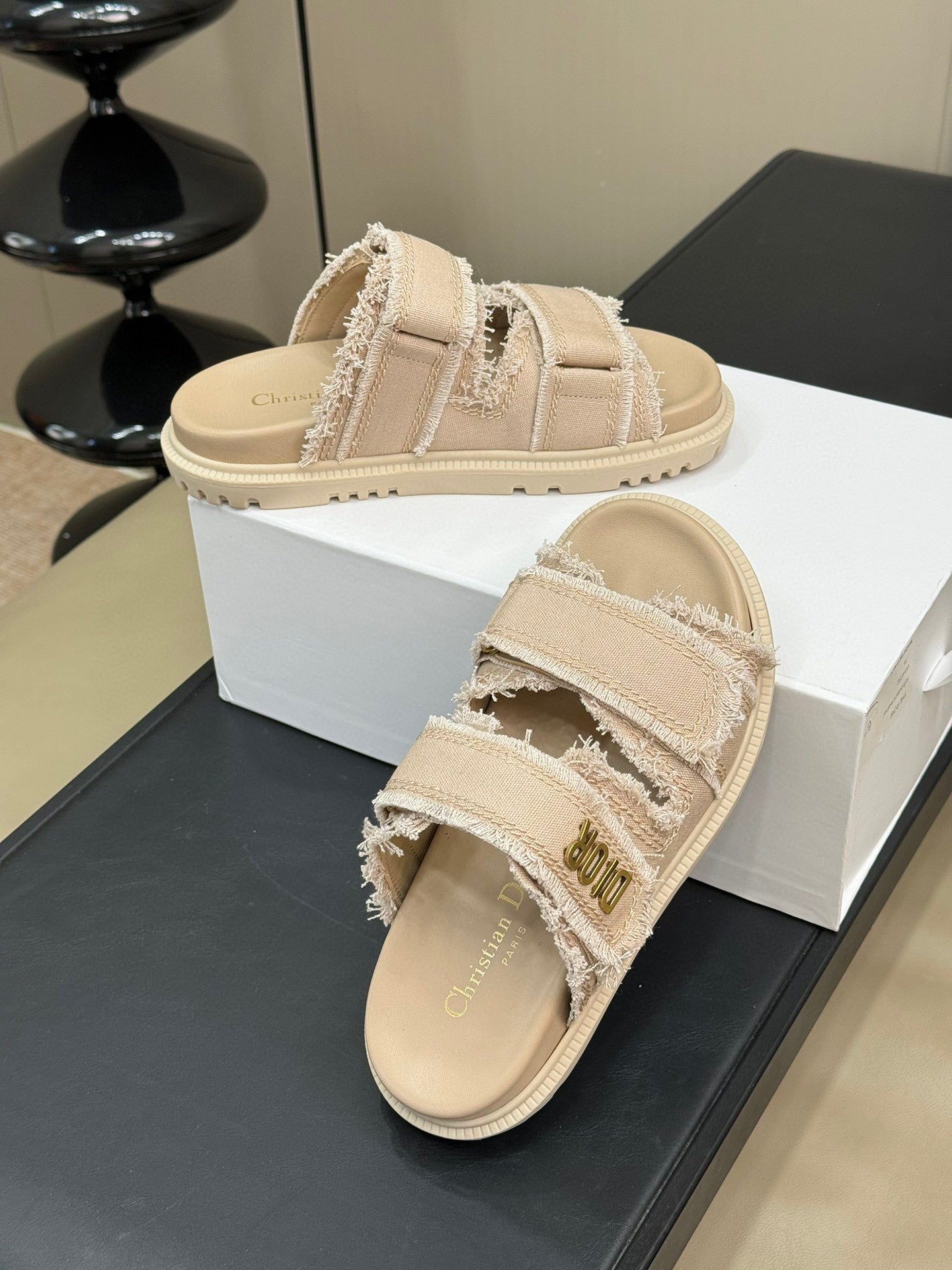 CD SANDALS