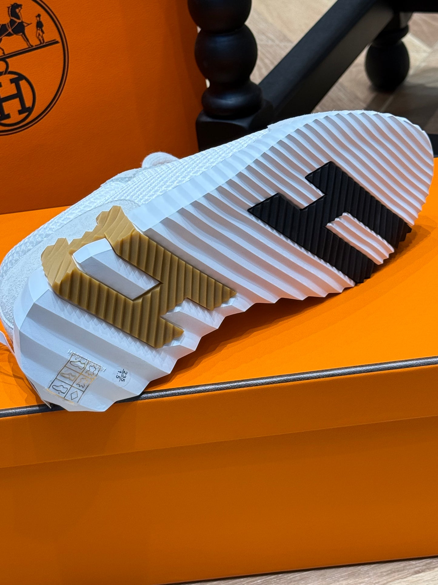 HERM BOUNCING SNEAKER